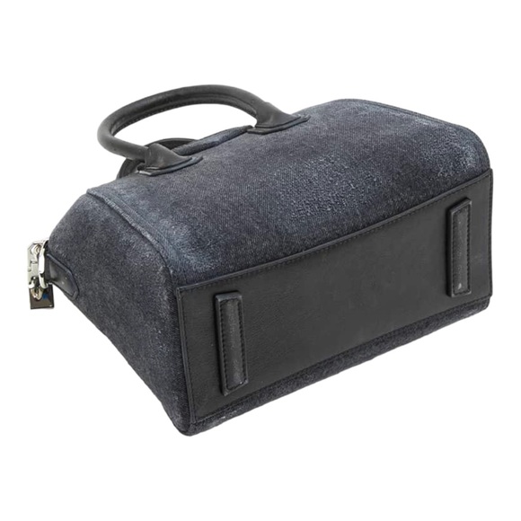 ๐ ๐ Givenchy Mini Antigona Top-Handle Bag in Washed Denim - Picture 3 of 11
